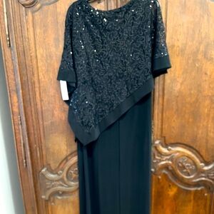 Elegant formal mother’s dress NWT